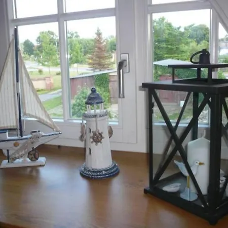 Reetdachhaus Am Haff 度假居 *